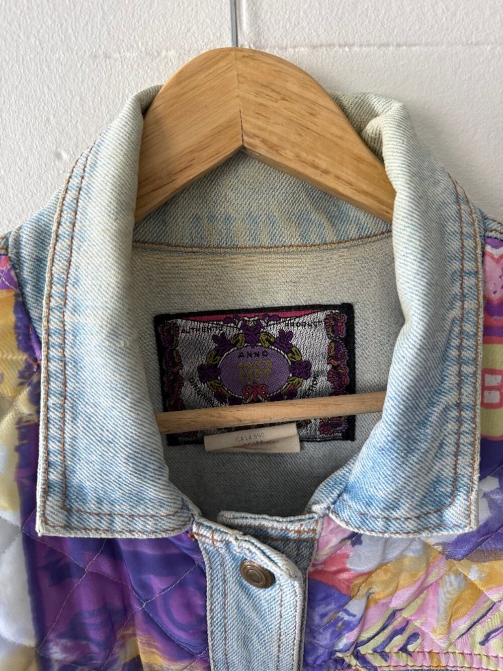Vintage | 80s Pastel Quilted Light Oversized Denim Jacket | Medium - Picture 5 of 16